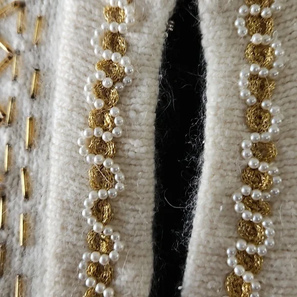 Pierre Cardin Cream Red Embellished Cardigan Sweater Size Large Vintage - Picture 6 of 13